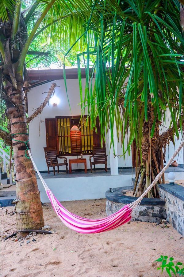 Shehani Beach Bungalow Tangalle Esterno foto